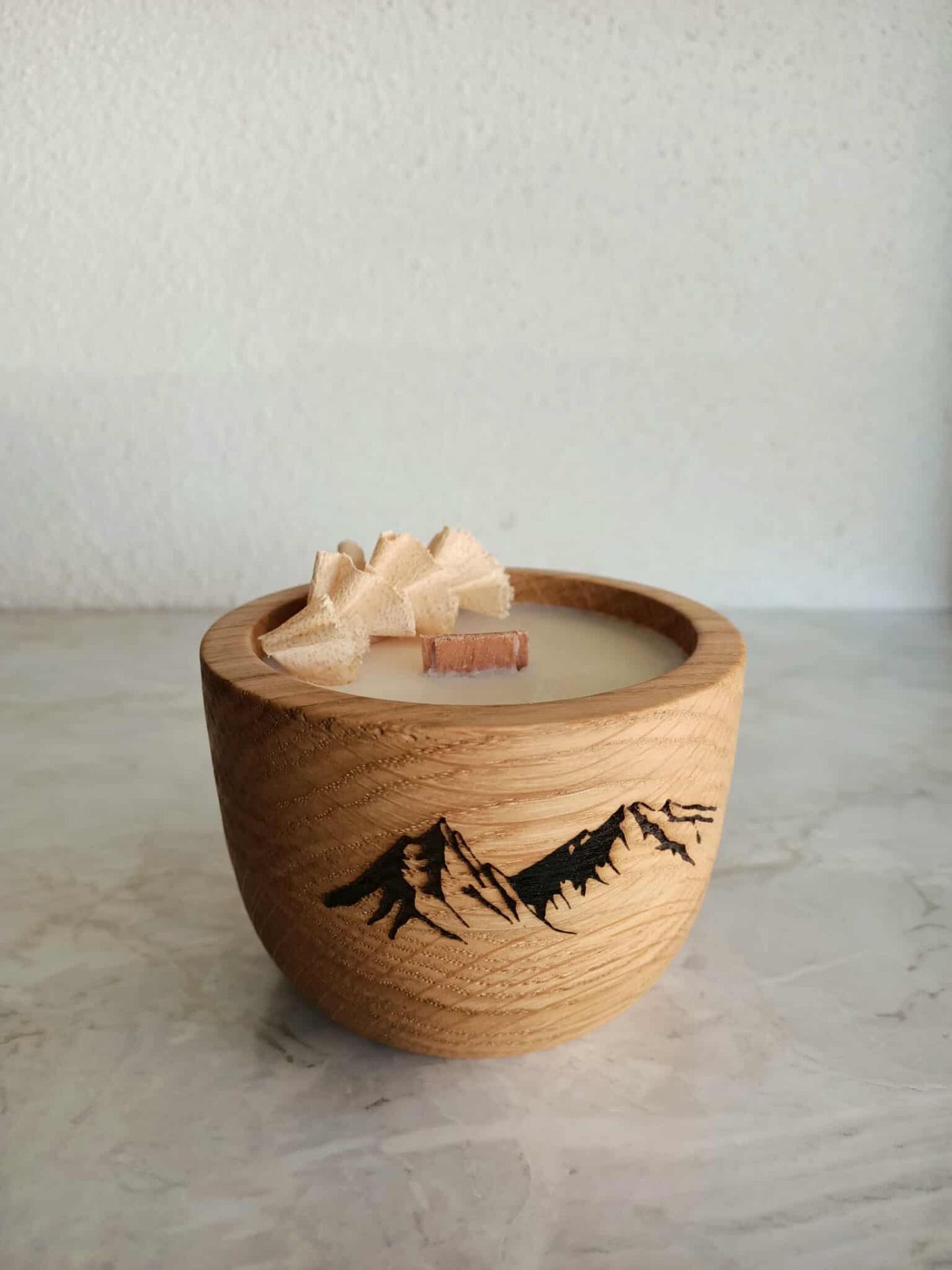 Bougie bois gravure montagne et parfum de grasse Bougie bois montagne