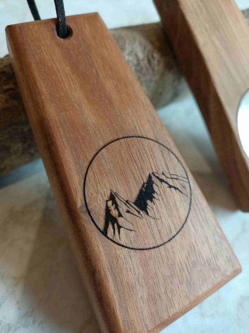 décapsuleur en bois noyer gravure montagne