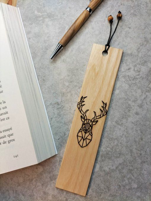 Marque page bois cerf