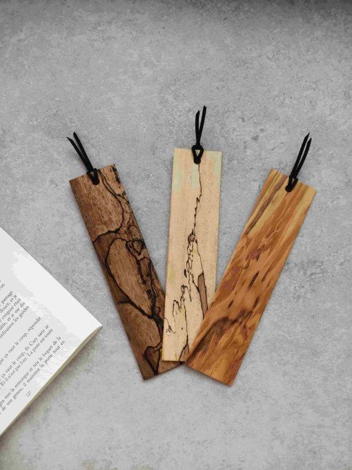 marque-pages en bois avec veinage de caractère