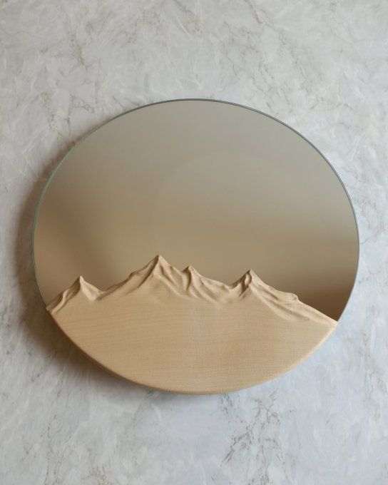 miroir mural rond 40cm montagnes sculptés en bois clair
