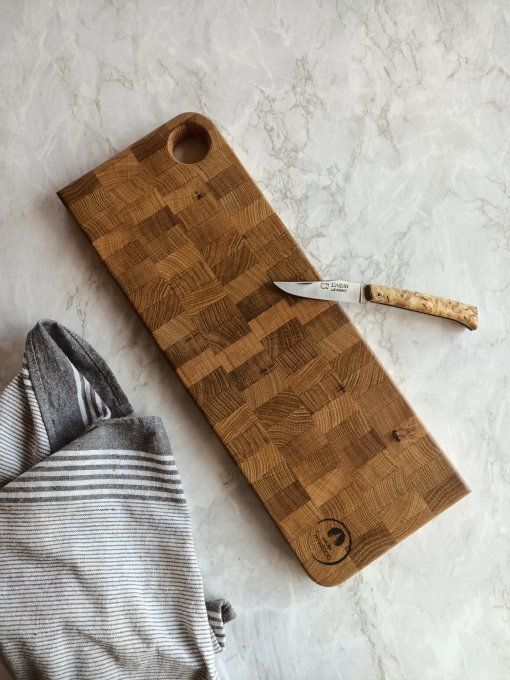 planche à découper en bois de bout en chêne de caractère